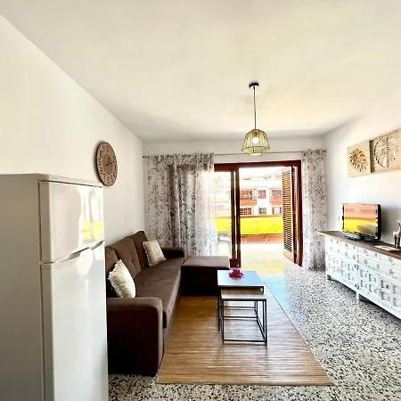 Cozy Apartment, Only 3 Min Walk From The Beach In Los Gigantes