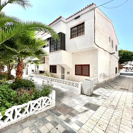 Cozy Apartment, Only 3 Min Walk From The Beach In Los Gigantes Appartement Acantilado de los Gigantes
