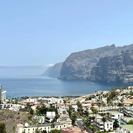 Cozy Apartment, Only 3 Min Walk From The Beach In Los Gigantes * Acantilado de los Gigantes