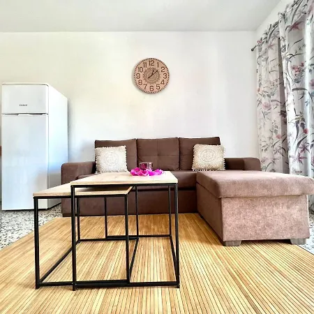 Cozy Apartment, Only 3 Min Walk From The Beach In Los Gigantes *